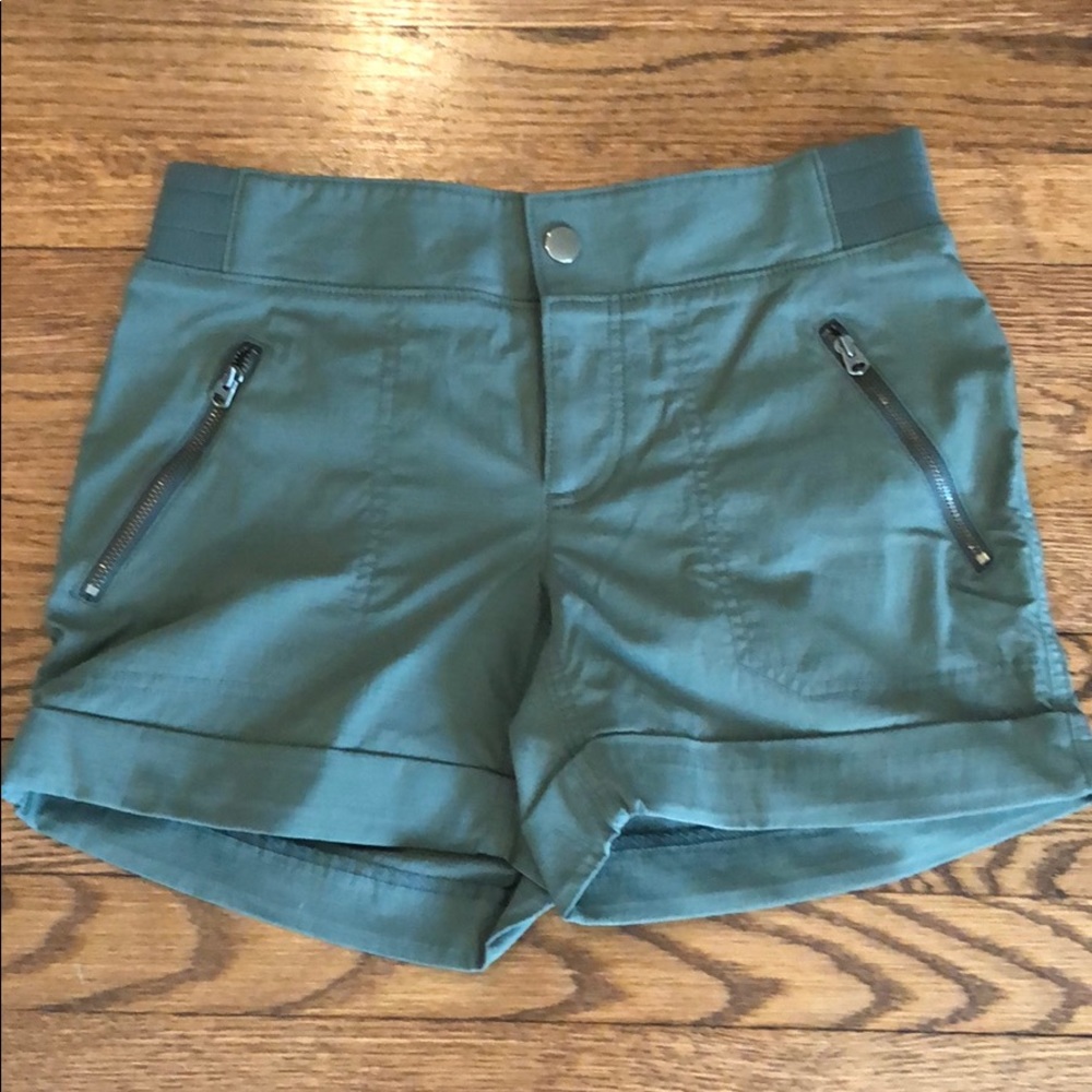 Like New Athleta hiking shorts
